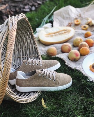 Women's sneakers made of natural fabric