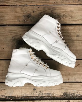 Жіночі черевики зимові White hooves 60-810.121 фото